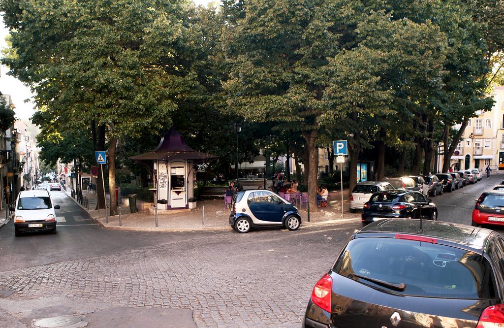 Triplex With Garage - Praca Das Flores Lisabona Cameră foto